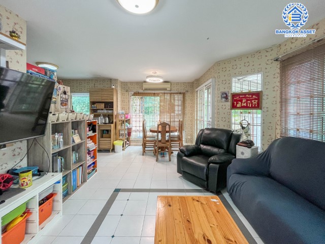 *****บ้านเดี่ยวมือสองย่านนนทบุรี ม.ชลลดา วัดลาดปลาดุก คุณภาพระดับ L&H เนื้อที่มากถึง 52.5 ตร.ว. ฟังก์ชัน 3 ห้องนอน 2 ห้องน้ำ 2 ที่จอดรถ แถมฟรี! 3 เครื่องปรับอากาศ และ 2 เครื่องทำน้ำอุ่น บนทำเลแห่งการเดินทาง ใกล้รถไฟฟ้าสายสีม่วง "สถานีคลองบางไผ่" และทางด่วน "กาญจนาภิเษก"